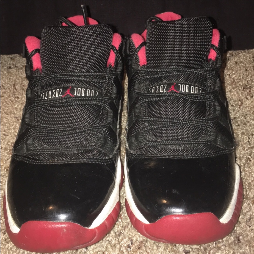 Jordan 11 low “bred”